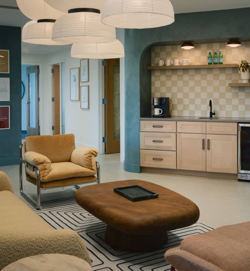 008 - 2000 Warrington Way